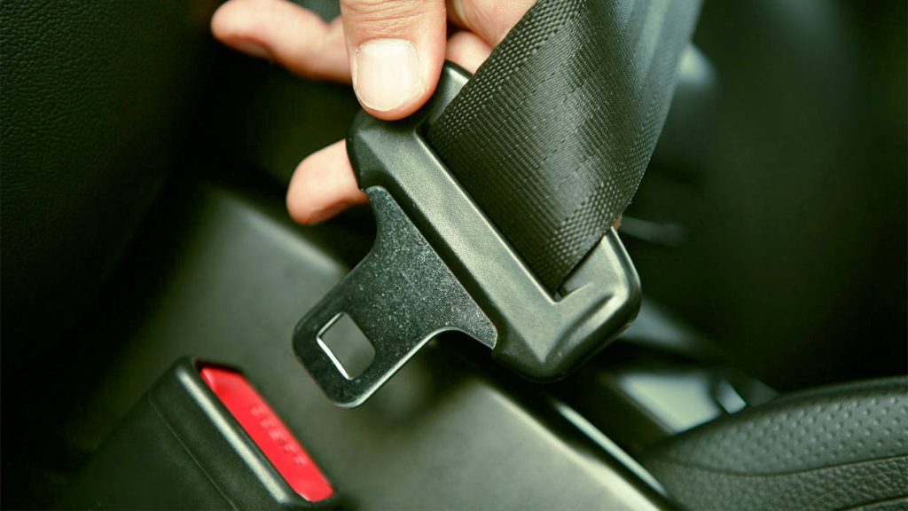 Cinturón de un vehículo como un sistema de seguridad pasiva